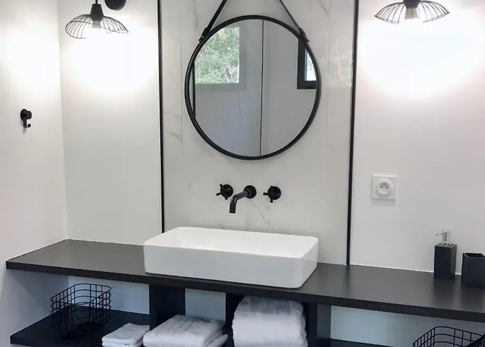 Villa Piscine Chauffée&jardin - Centre 5 Min - 10 Min - Ménage Porto Vecchio