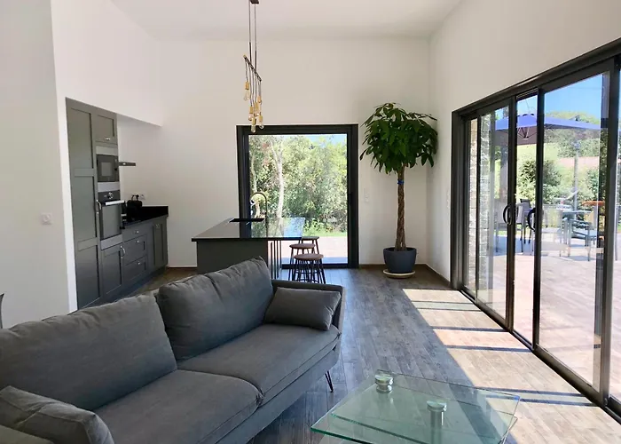 Piscine Chauffée&jardin - Centre 5 Min - 10 Min - Ménage Porto Vecchio